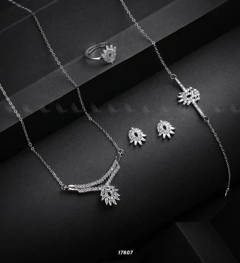 Mirage Necklace Set